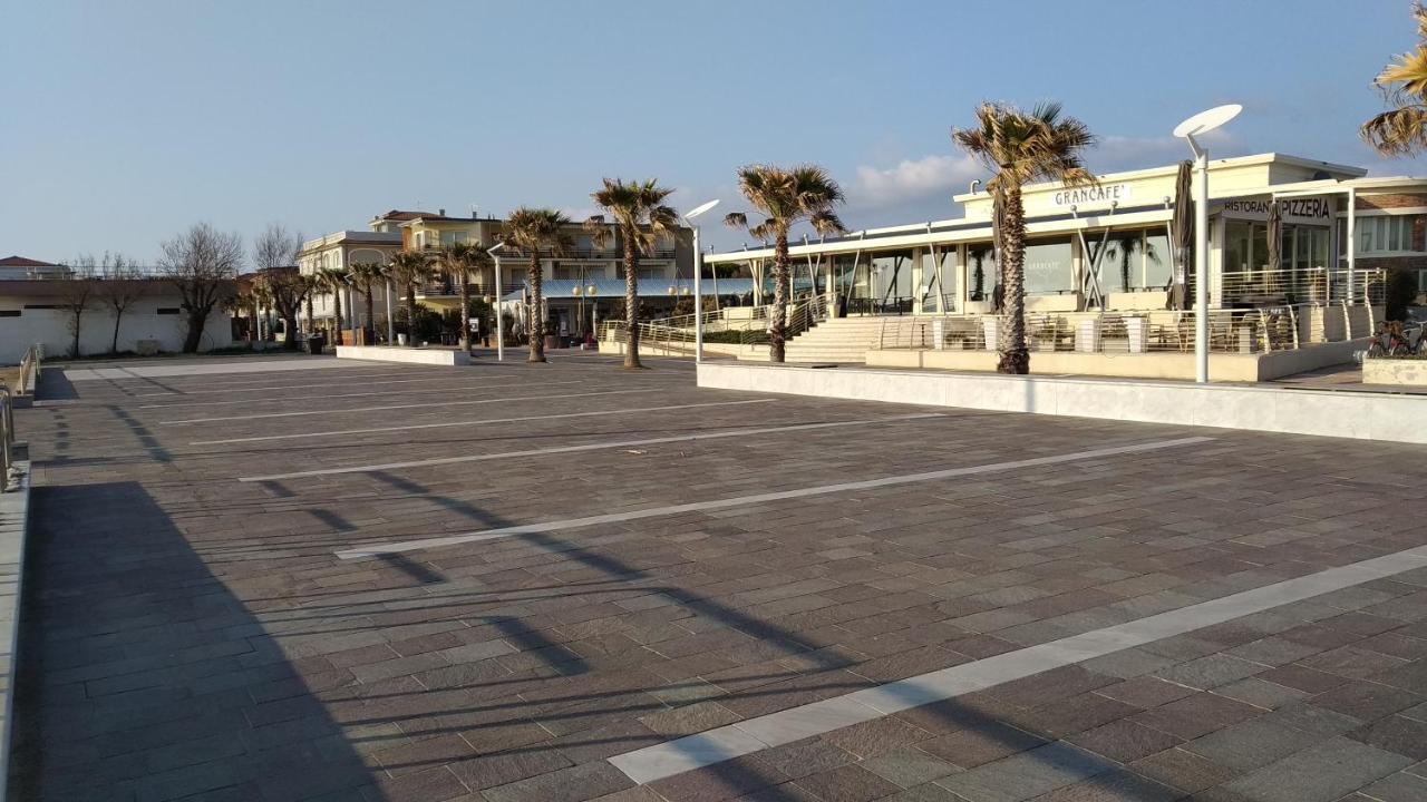Dimora Beach Cecina  Exterior photo